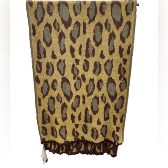 NWT QUAGGA GREEN LABEL SHAWL/SCARF AND BRACELET - Picture 2 of 5